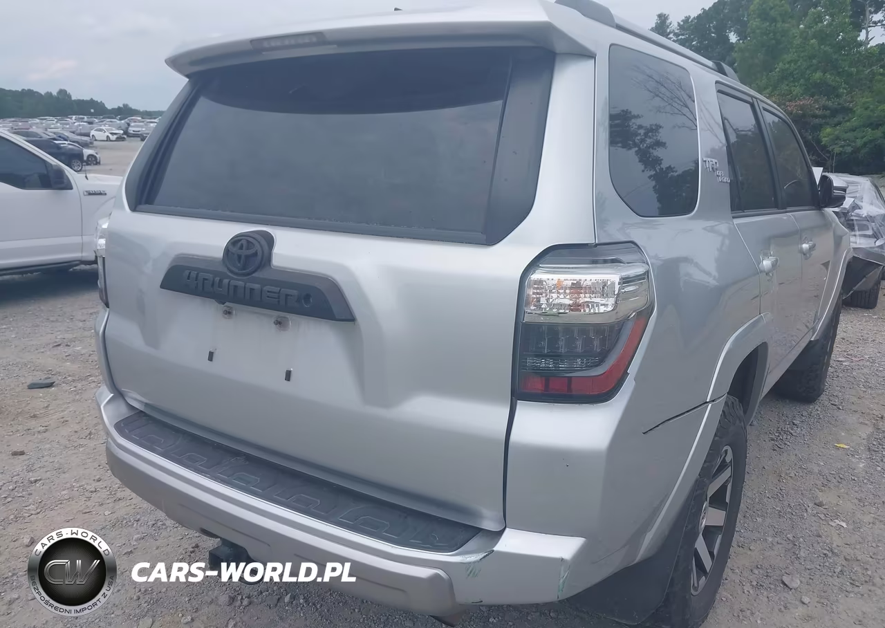 2018 Toyota 4Runner Trd Off Road Premium VIN:JTEBU5JR6J5597260 - 4