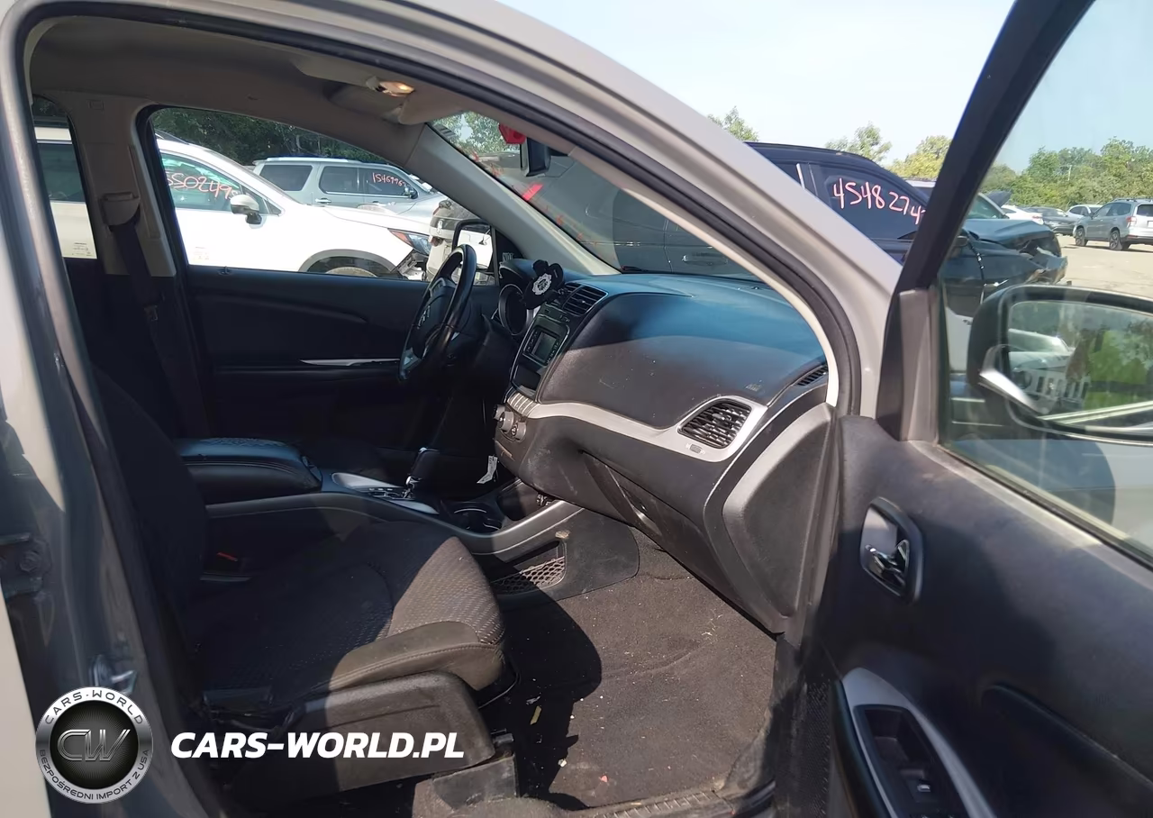 2019 Dodge Journey Se VIN:3C4PDCBB0KT834844 - 5