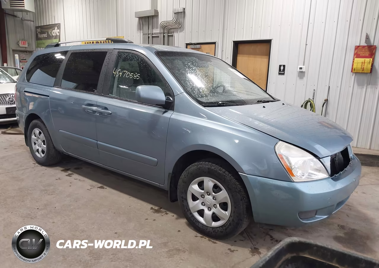 2010 Kia Sedona Lx