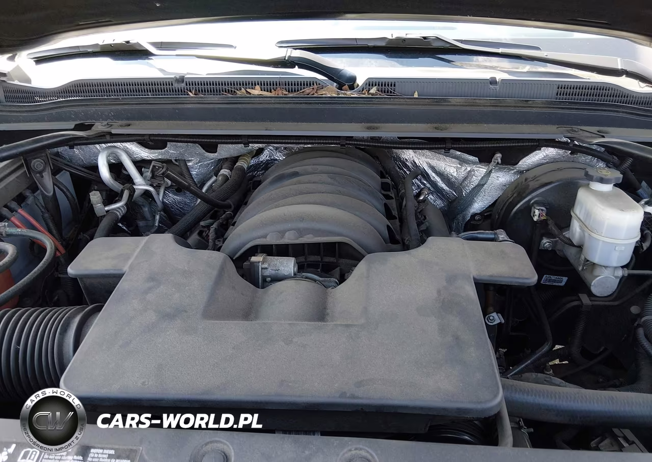 2018 Chevrolet Suburban Ls VIN:1GNSKGKC6JR209900 - 10