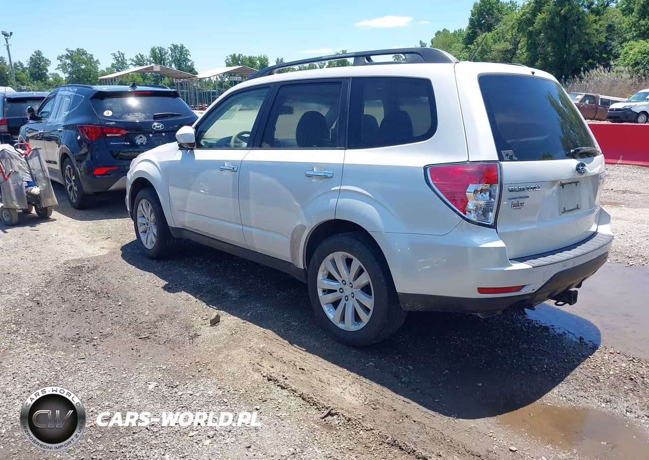 2011 Subaru Forester 2.5X Premium VIN:JF2SHADC7BH780614 - 3