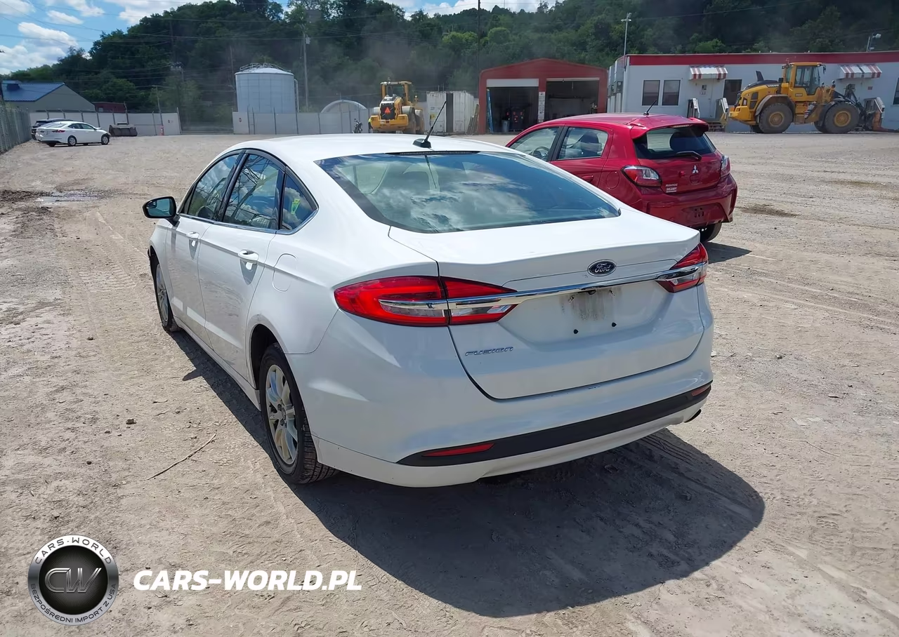 2017 Ford Fusion S VIN:3FA6P0G79HR404361 - 3