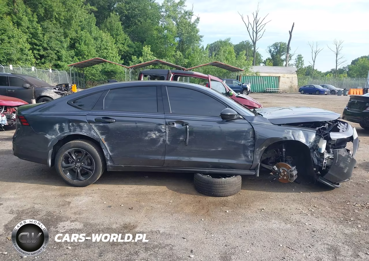 2025 Honda Accord Se VIN:1HGCY1F49SA041652 - 13