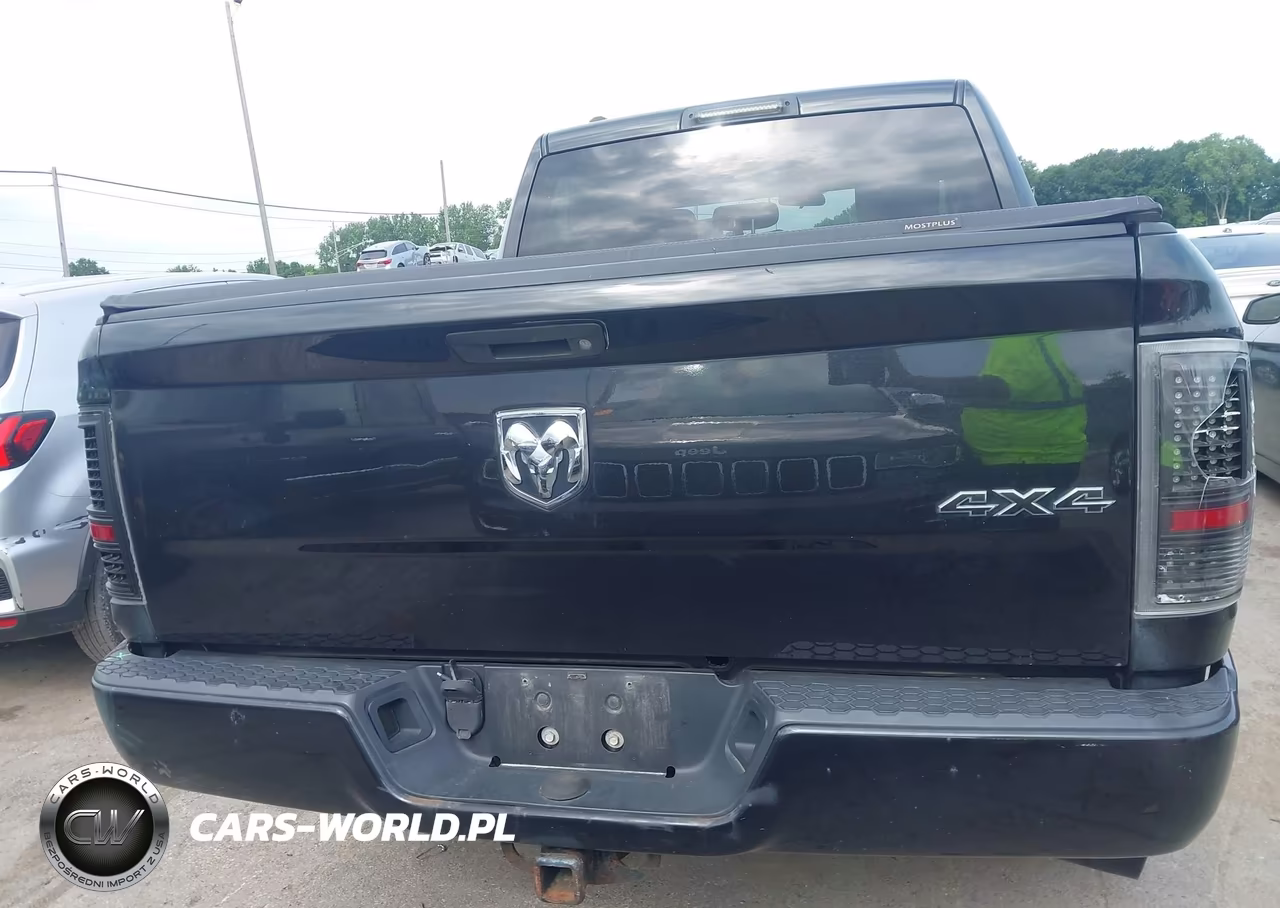 2016 Ram 1500 Express VIN:1C6RR7KG1GS410070 - 16