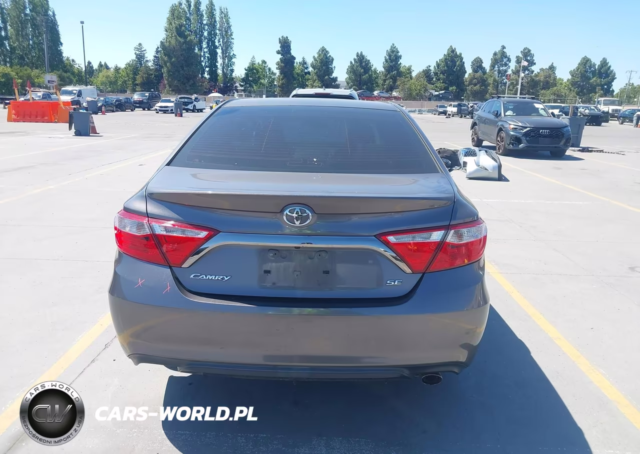 2016 Toyota Camry Se VIN:4T1BF1FK9GU174721 - 17