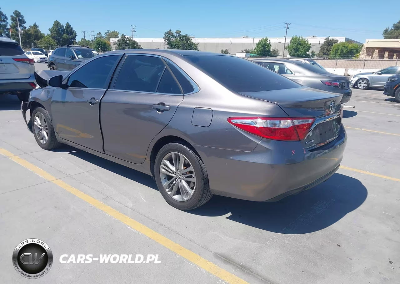 2016 Toyota Camry Se VIN:4T1BF1FK9GU174721 - 3