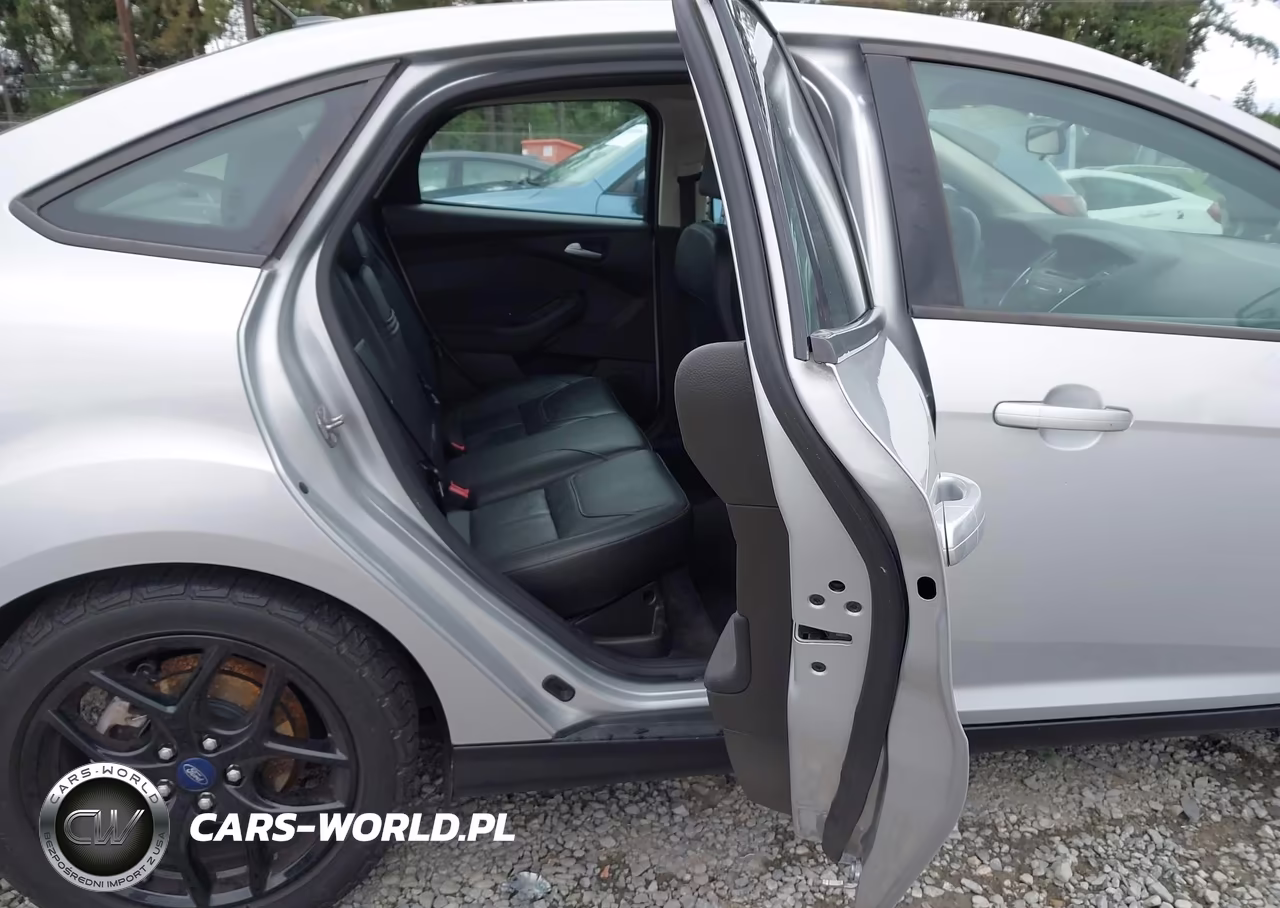 2016 Ford Focus Se VIN:1FADP3F23GL286271 - 8