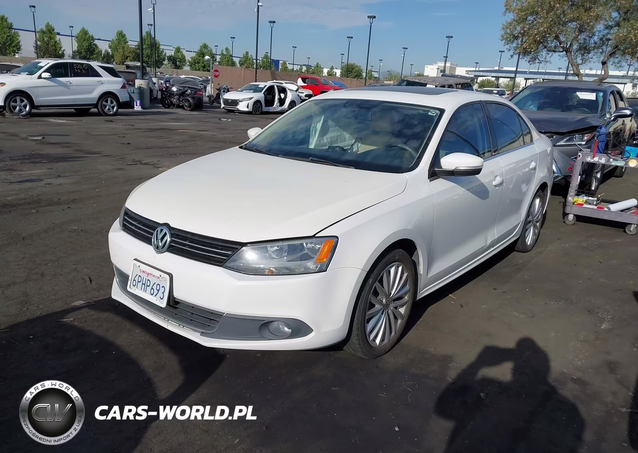 2011 Volkswagen Jetta 2.5L Sel VIN:3VWLZ7AJ8BM005799 - 2