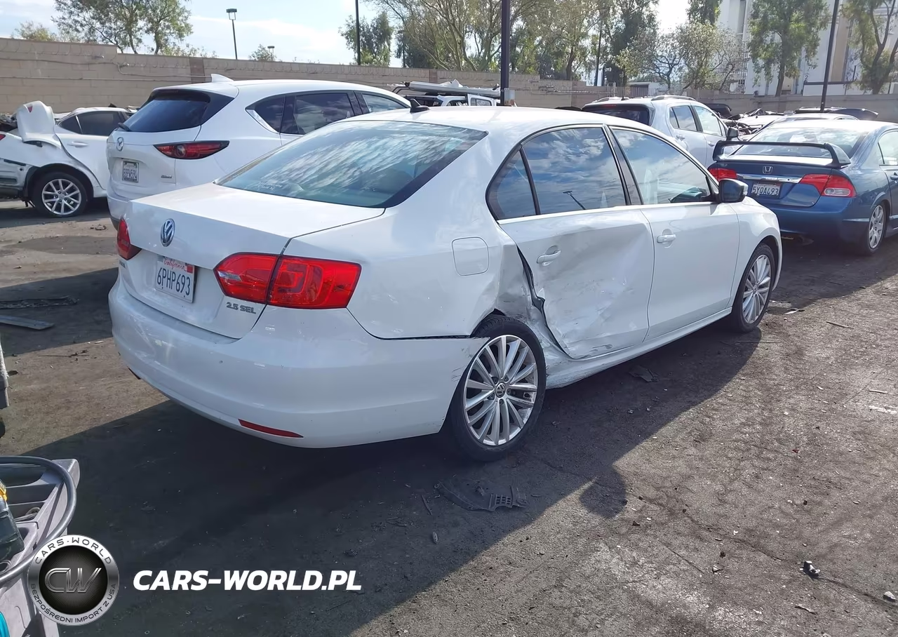 2011 Volkswagen Jetta 2.5L Sel VIN:3VWLZ7AJ8BM005799 - 4
