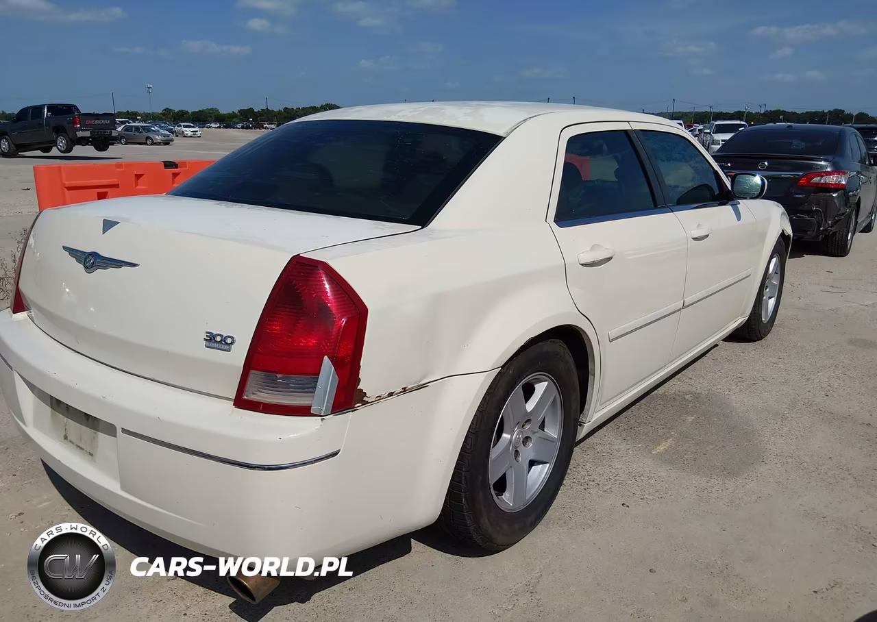 2005 Chrysler 300 Touring VIN:2C3JA53G35H176197 - 4