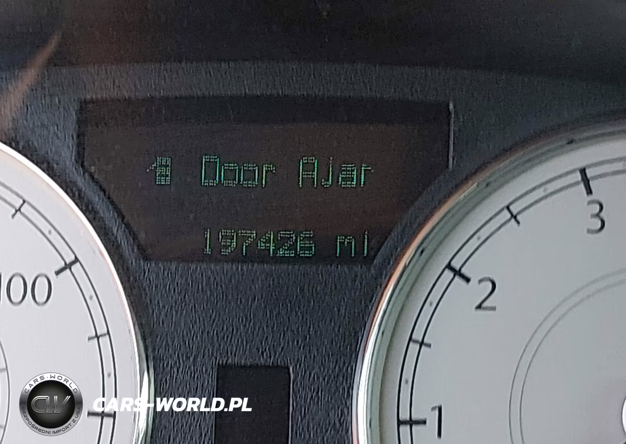 2005 Chrysler 300 Touring VIN:2C3JA53G35H176197 - 7