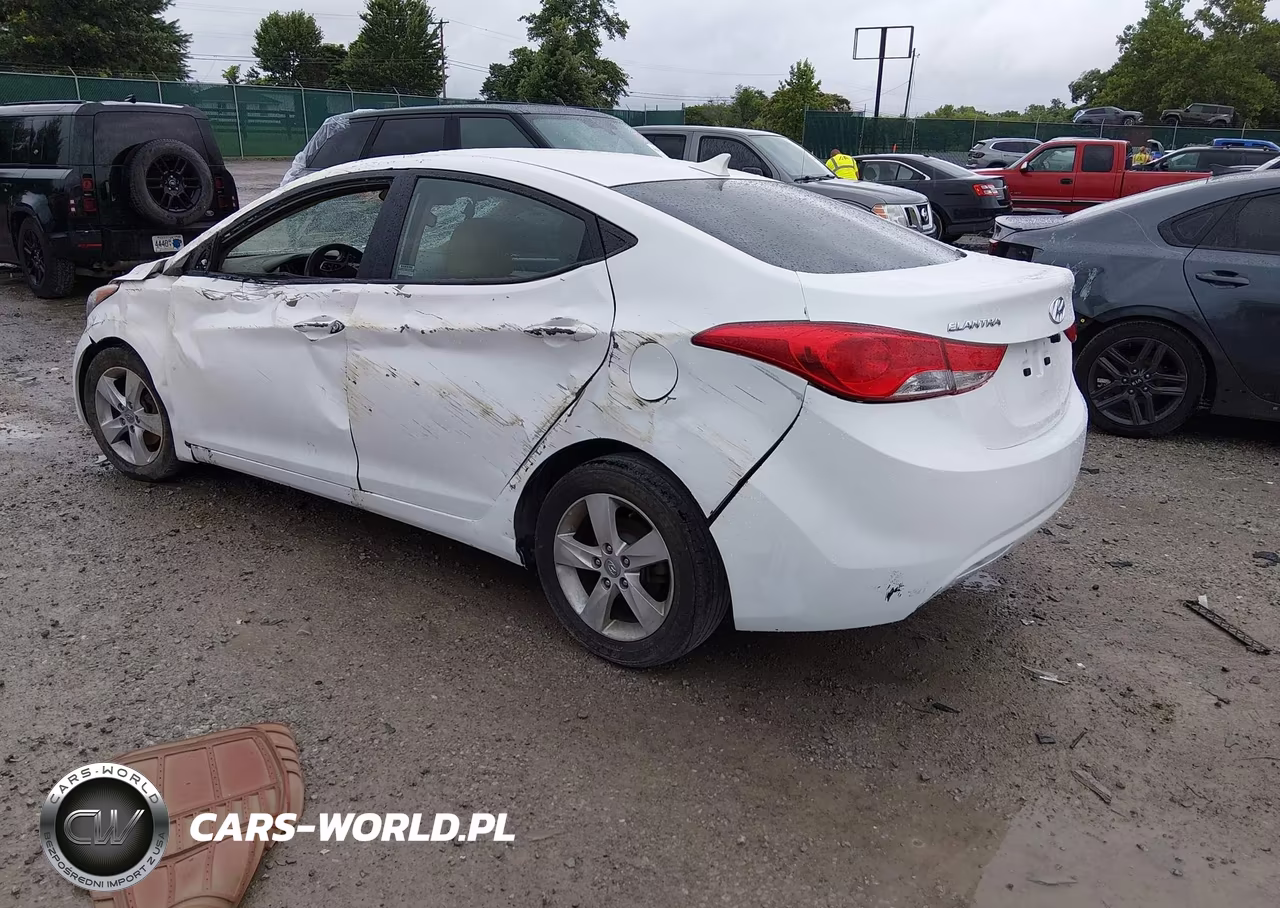 2012 Hyundai Elantra Gls VIN:5NPDH4AE2CH073213 - 3