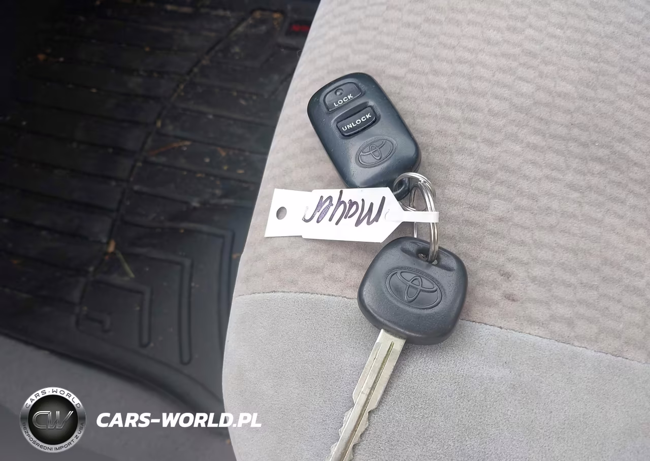 2007 Toyota Corolla Le VIN:1NXBR32E97Z803381 - 11