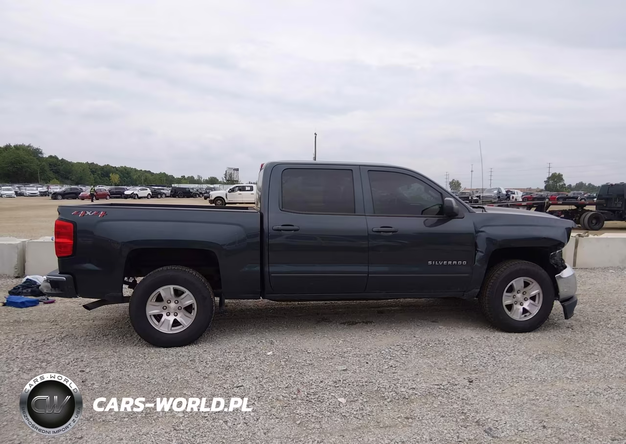 2018 Chevrolet Silverado 1500 1Lt VIN:3GCUKREH3JG322479 - 13