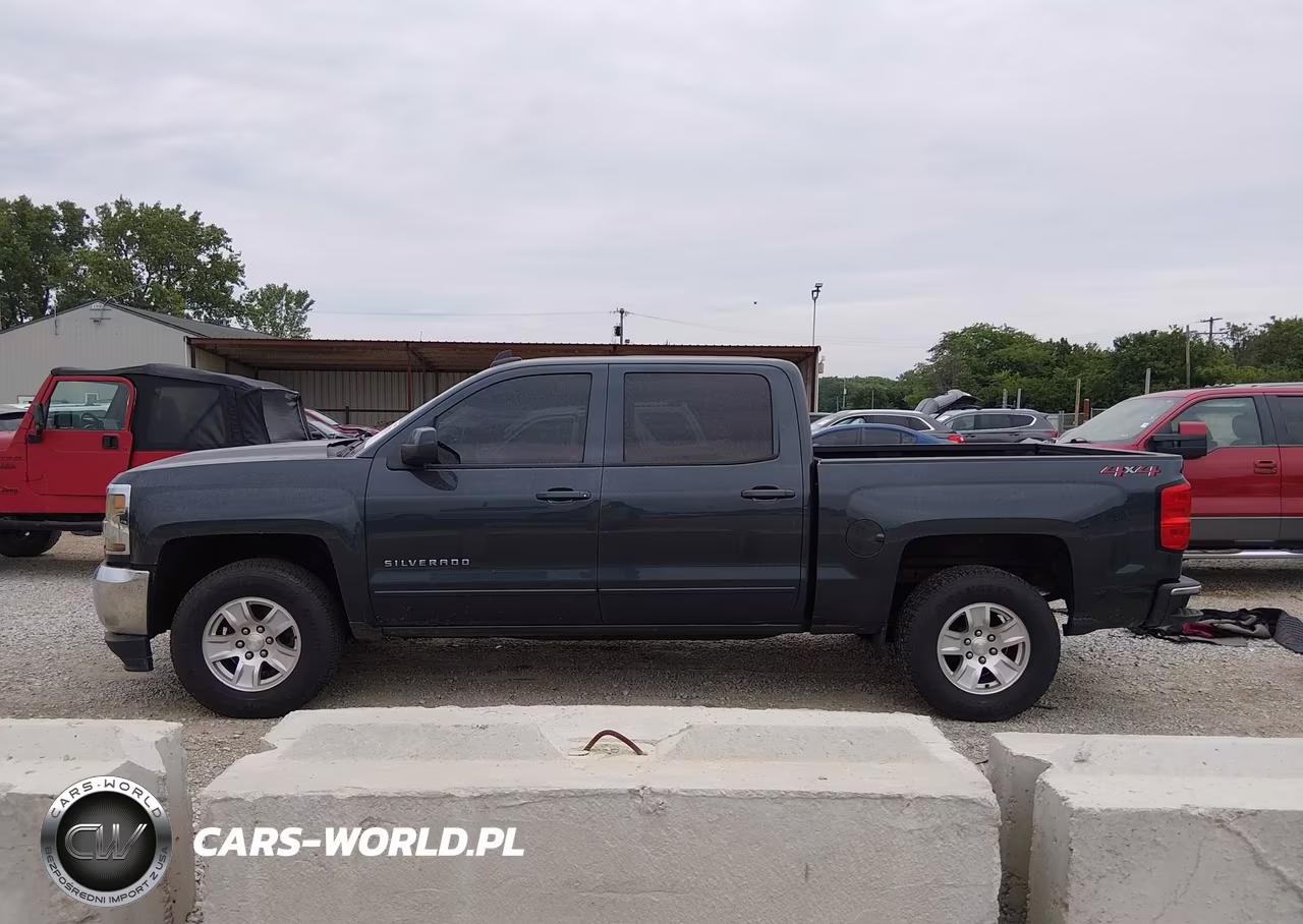 2018 Chevrolet Silverado 1500 1Lt VIN:3GCUKREH3JG322479 - 14