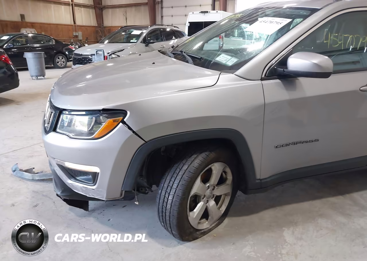2018 Jeep Compass Latitude 4X4 VIN:3C4NJDBB9JT440683 - 6