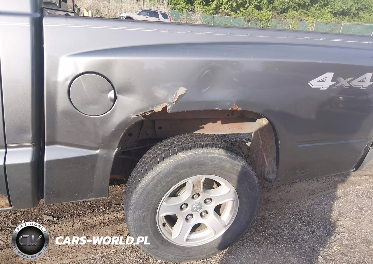 2005 Dodge Dakota Slt VIN:1D7HW48K35S210561 - 6