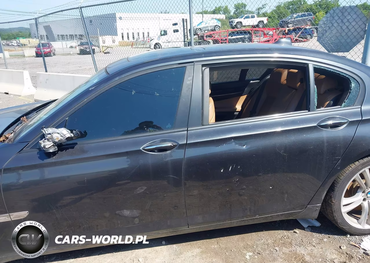 2010 BMW 750 Li VIN:WBAKB8C50ACY64343 - 12