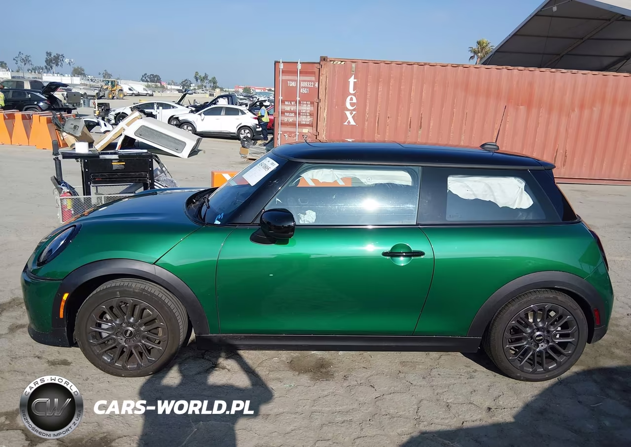 2026 Mini Hardtop Cooper VIN:WMW13GD01T2X89716 - 14