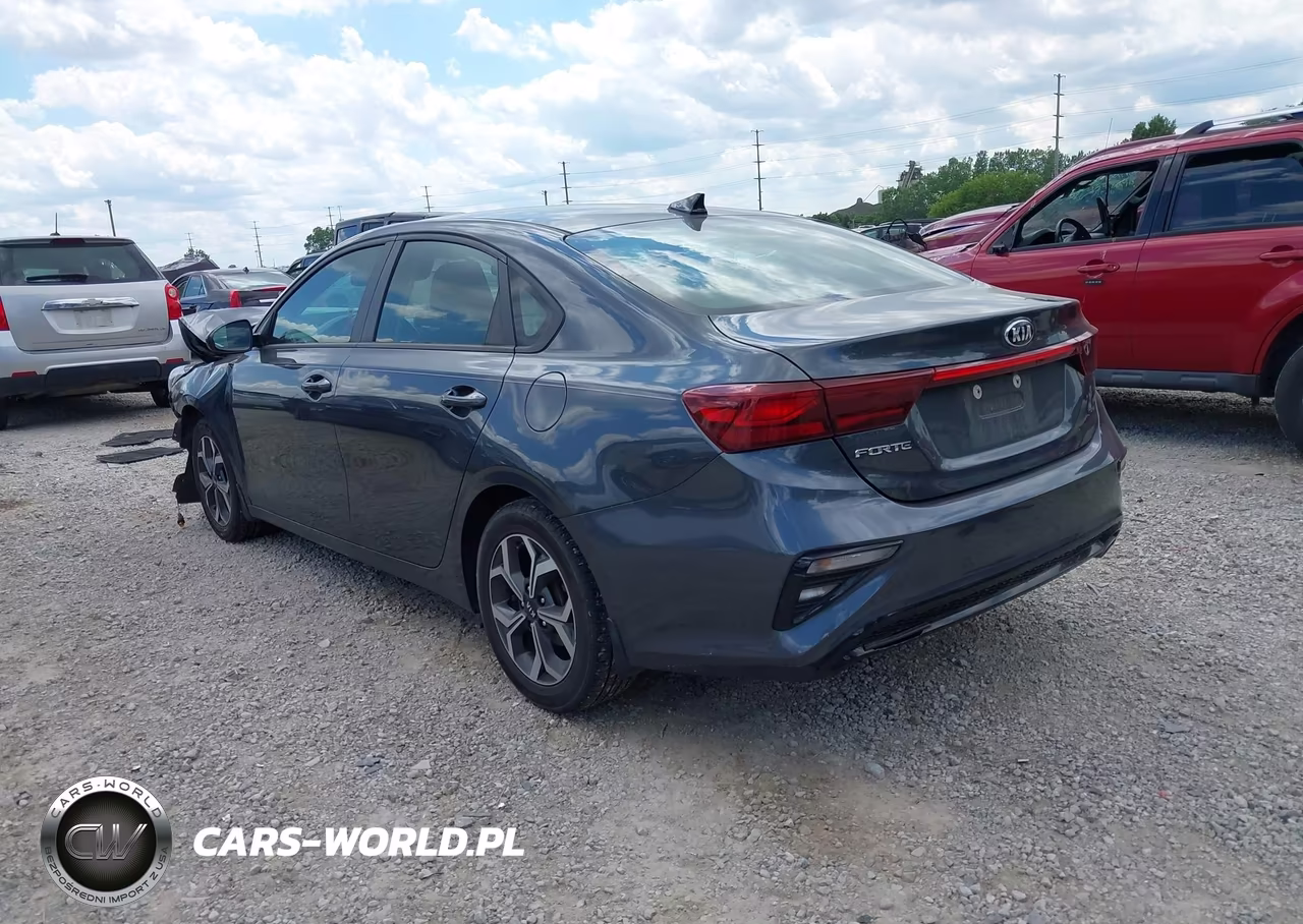 2021 Kia Forte Lxs VIN:3KPF24AD3ME267692 - 3