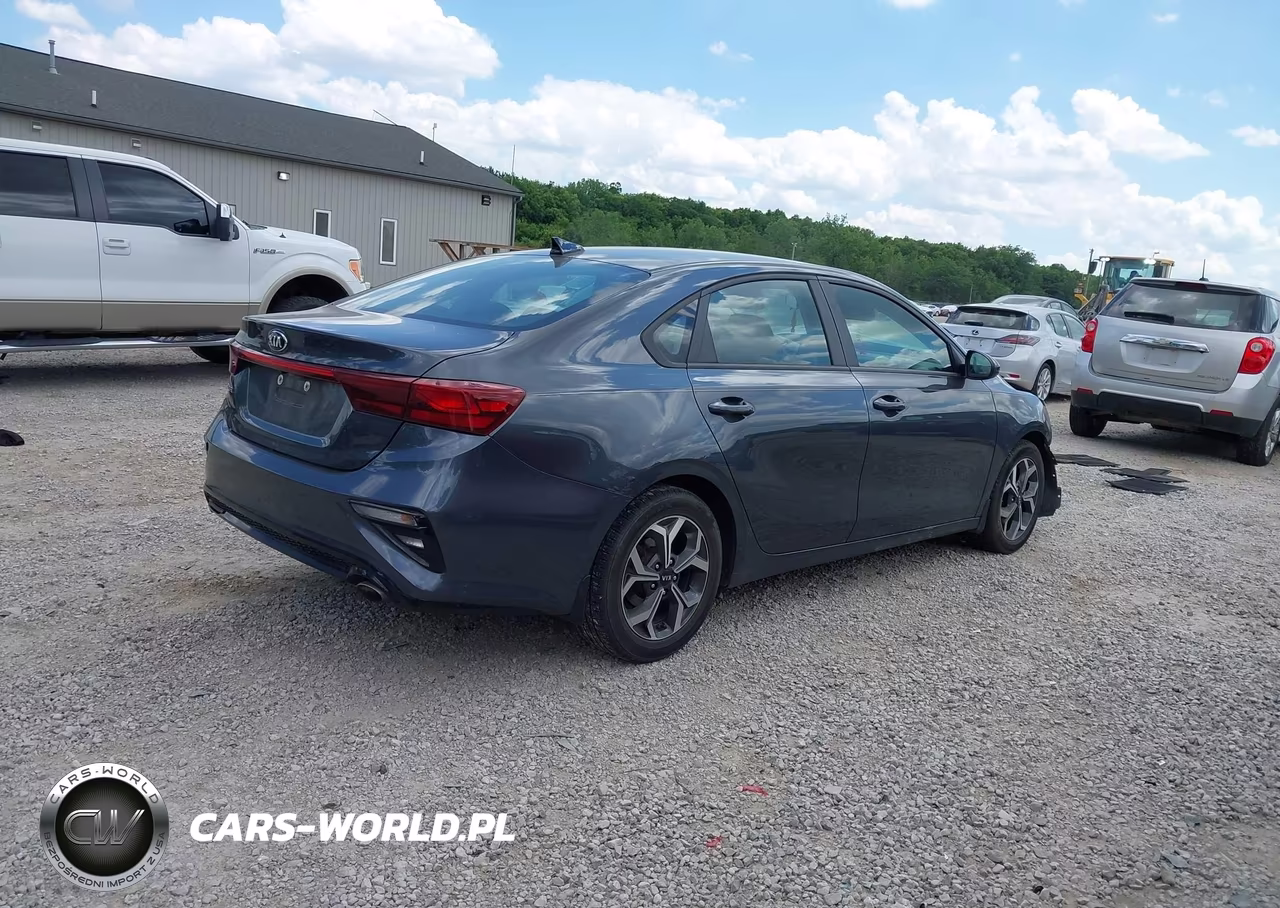 2021 Kia Forte Lxs VIN:3KPF24AD3ME267692 - 4
