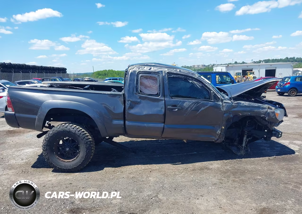 2013 Toyota Tacoma Base V6 VIN:5TFUU4EN1DX057774 - 12