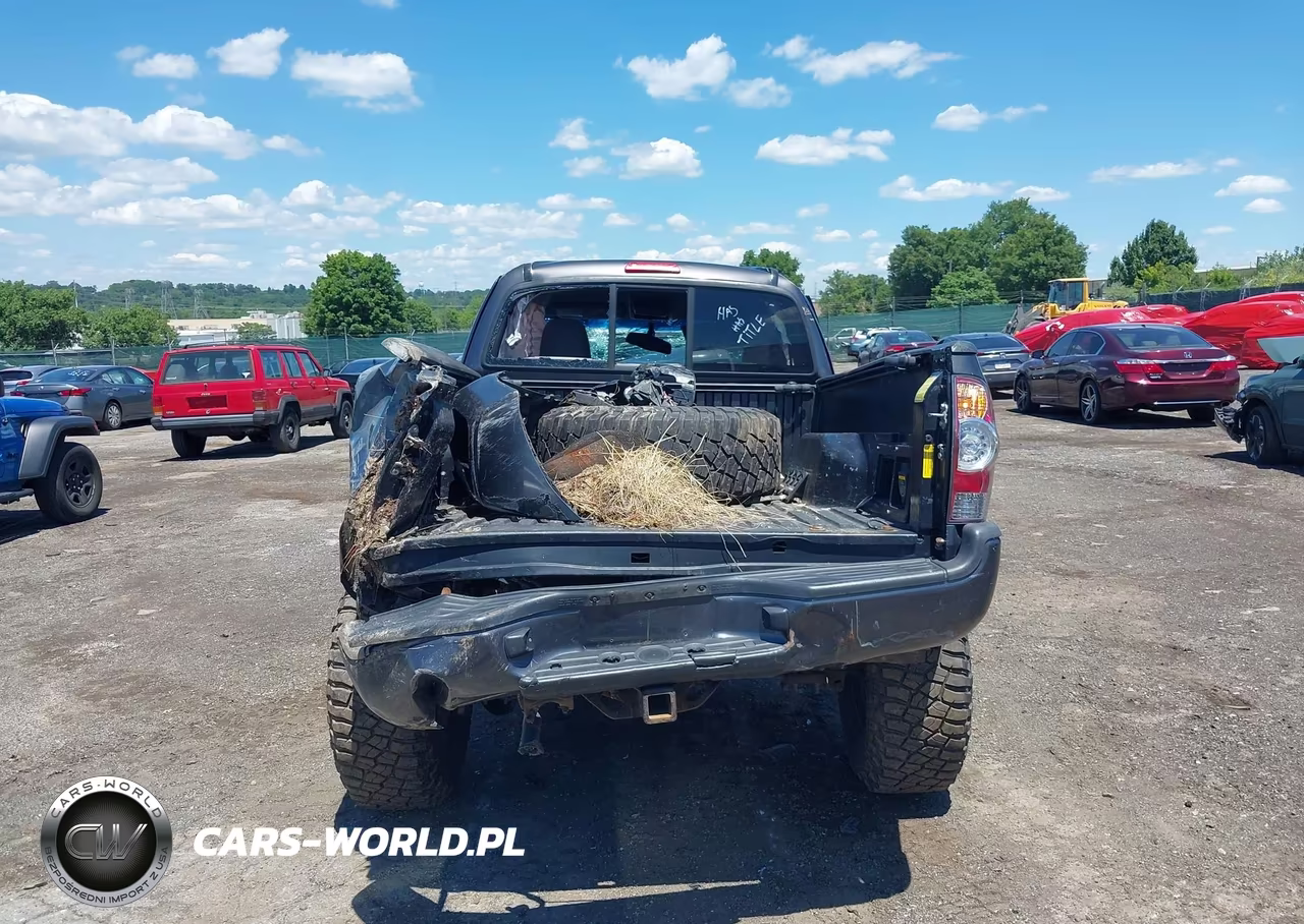 2013 Toyota Tacoma Base V6 VIN:5TFUU4EN1DX057774 - 15