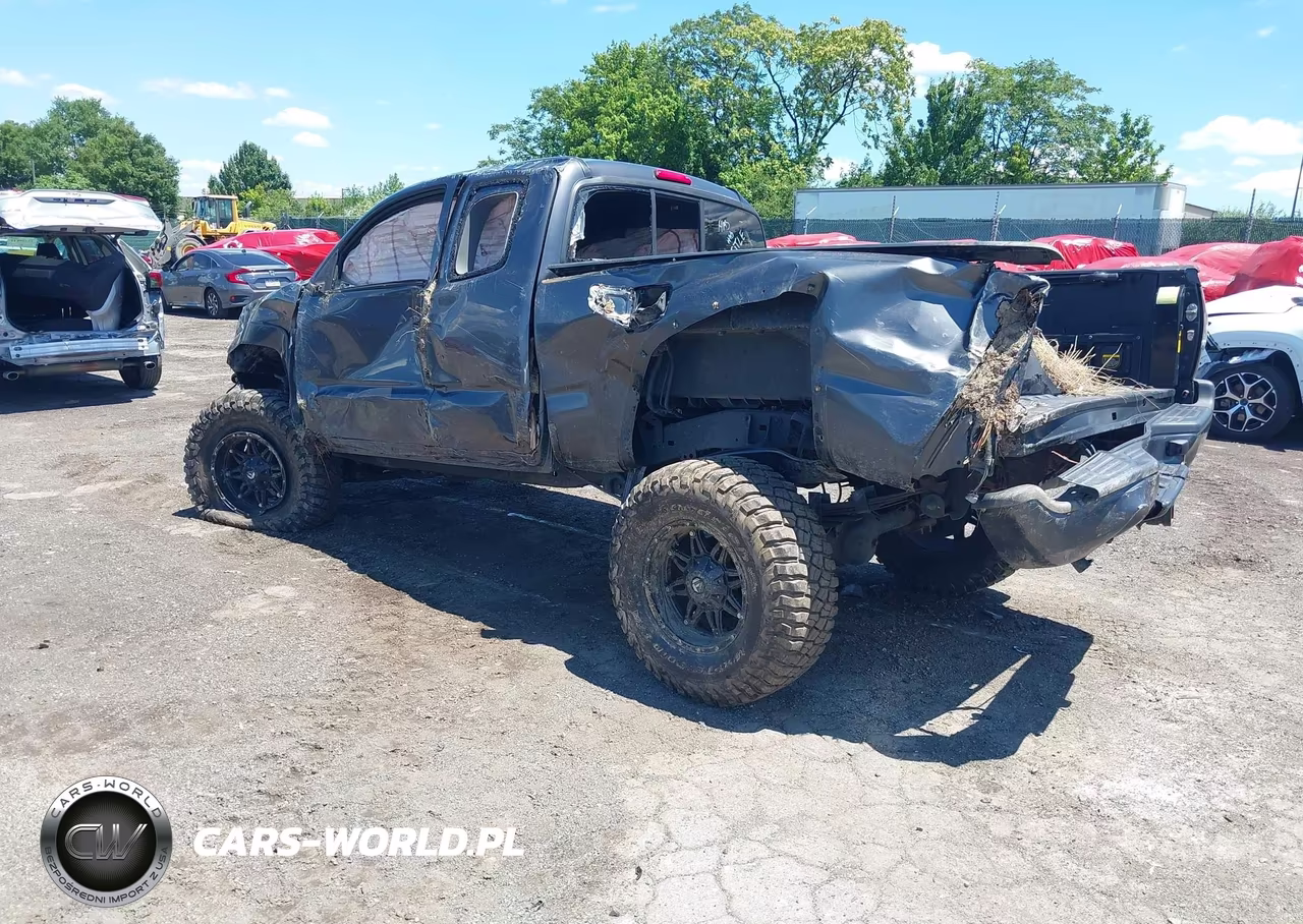 2013 Toyota Tacoma Base V6 VIN:5TFUU4EN1DX057774 - 3