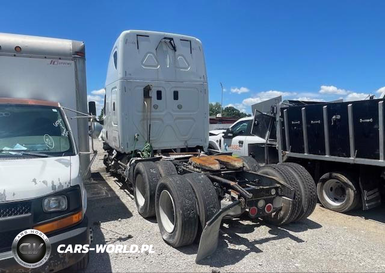 2016 Freightliner Cascadia 125 VIN:3AKJGLDR2GSGW7252 - 4