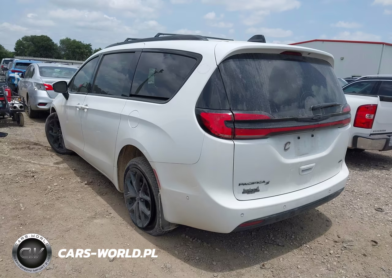 2023 Chrysler Pacifica Touring L Awd VIN:2C4RC3BG7PR623075 - 3