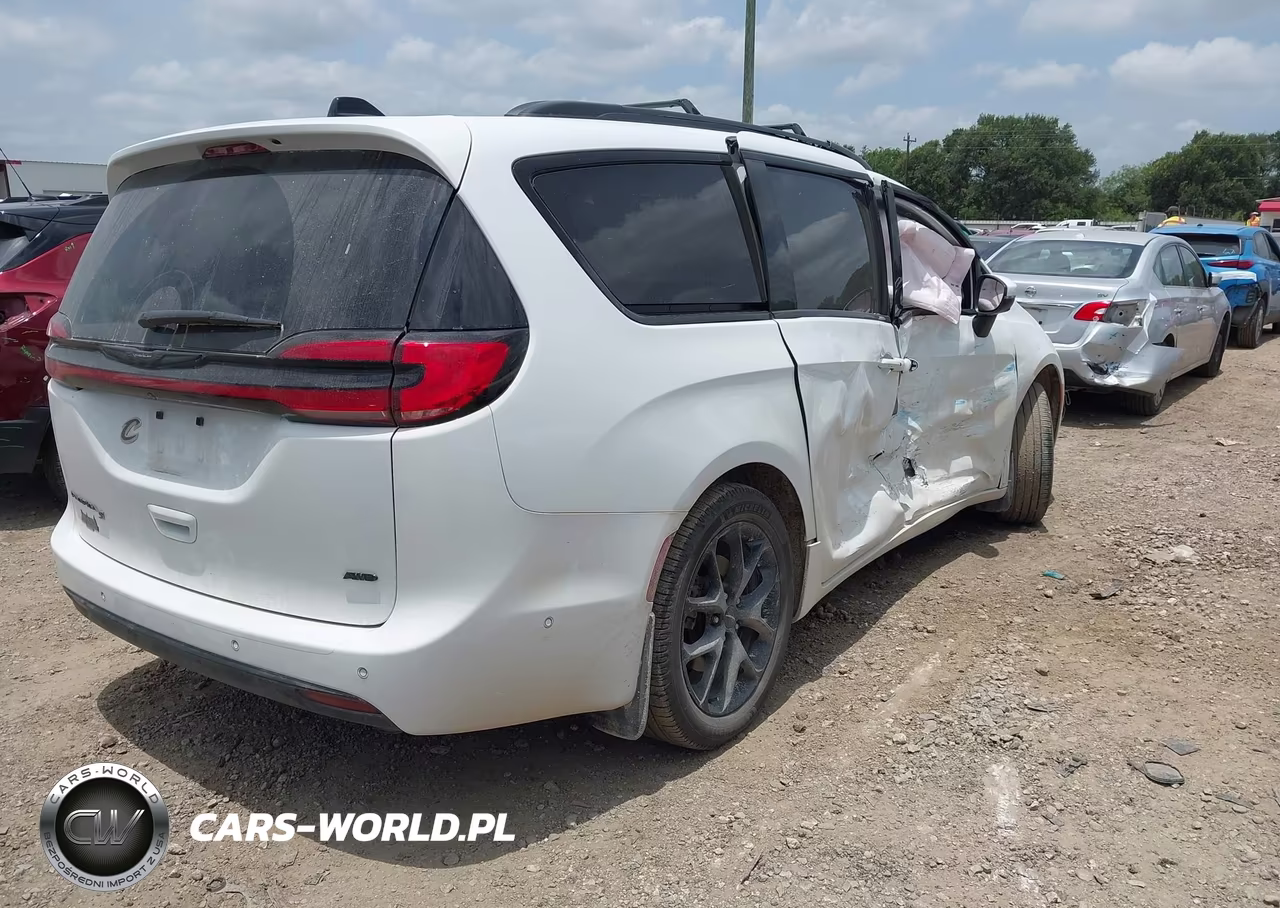 2023 Chrysler Pacifica Touring L Awd VIN:2C4RC3BG7PR623075 - 4
