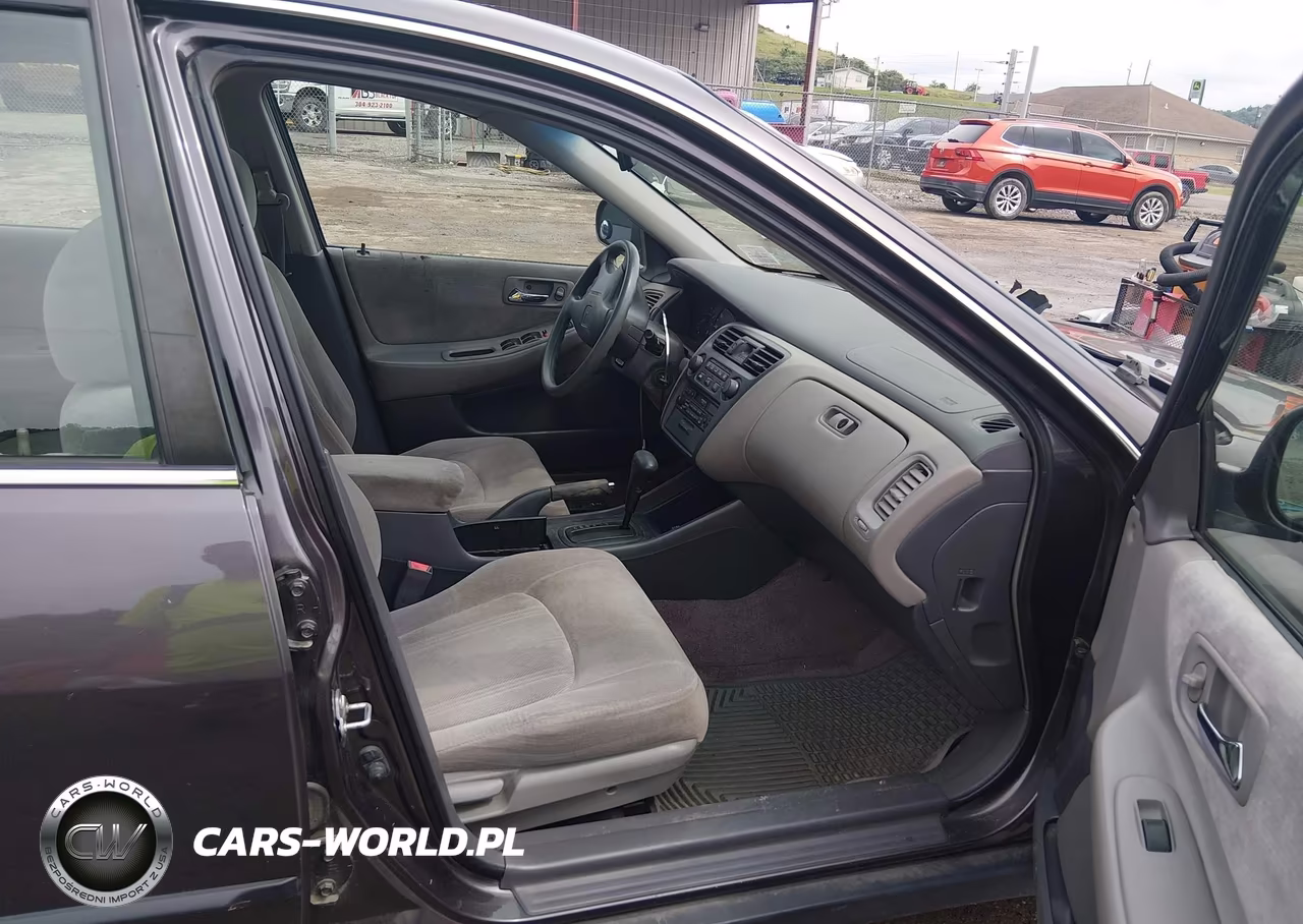 1999 Honda Accord Lx VIN:JHMCG5644XC021618 - 5