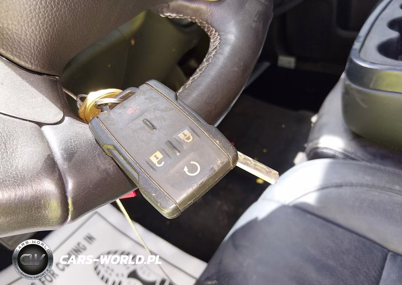 2018 Chevrolet Silverado 1500 2Lt VIN:3GCUKREC9JG294904 - 11