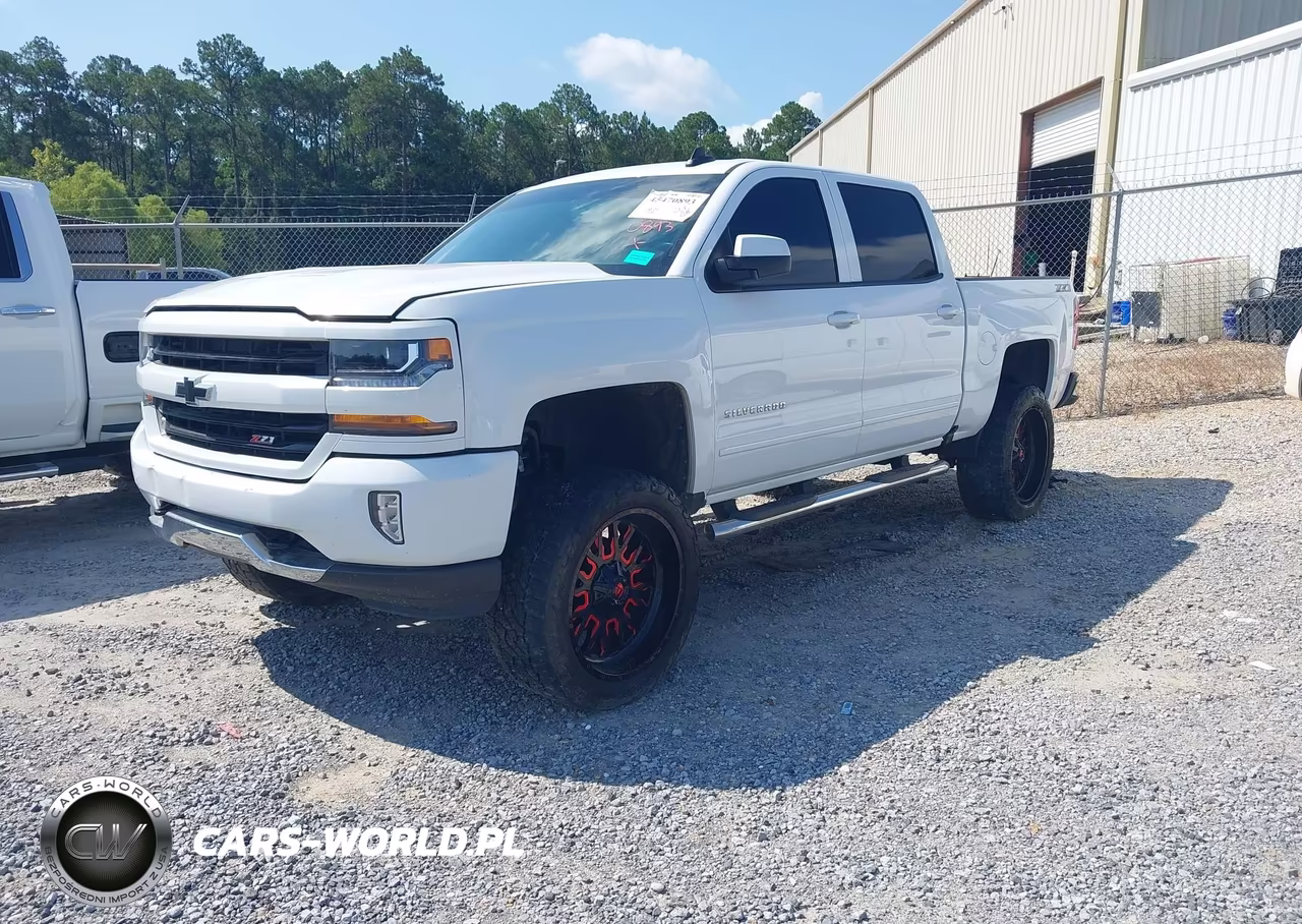2018 Chevrolet Silverado 1500 2Lt VIN:3GCUKREC9JG294904 - 2