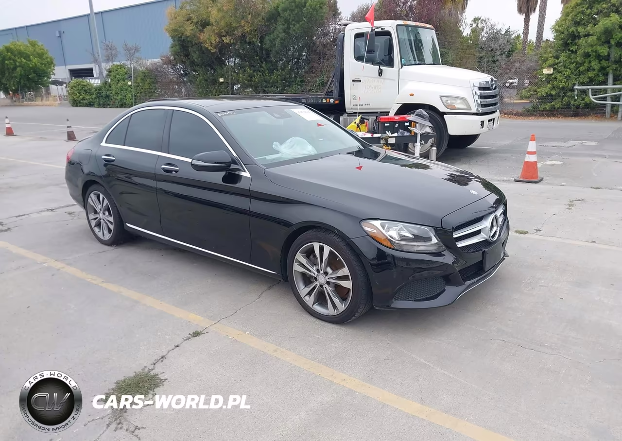 2016 Mercedes-Benz C 300 – zdjęcie 1 z 16