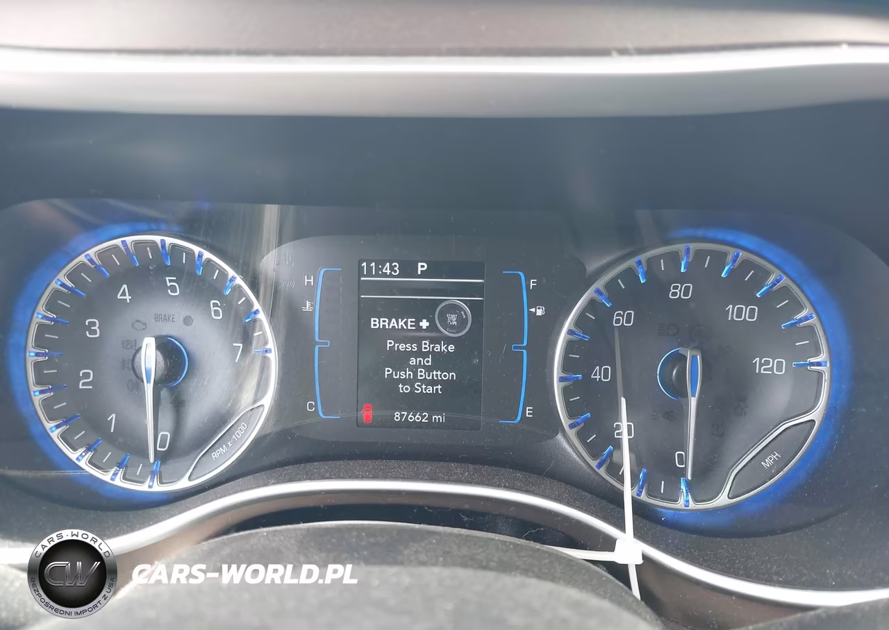 2017 Chrysler Pacifica Touring-L VIN:2C4RC1BG3HR831444 - 7