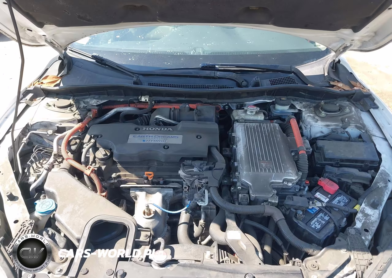 2015 Honda Accord Hybrid VIN:1HGCR6F34FA008520 - 10