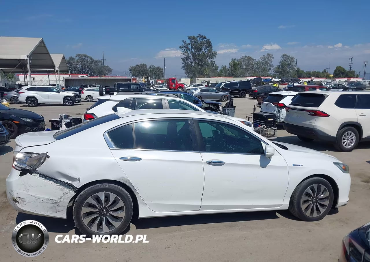 2015 Honda Accord Hybrid VIN:1HGCR6F34FA008520 - 13
