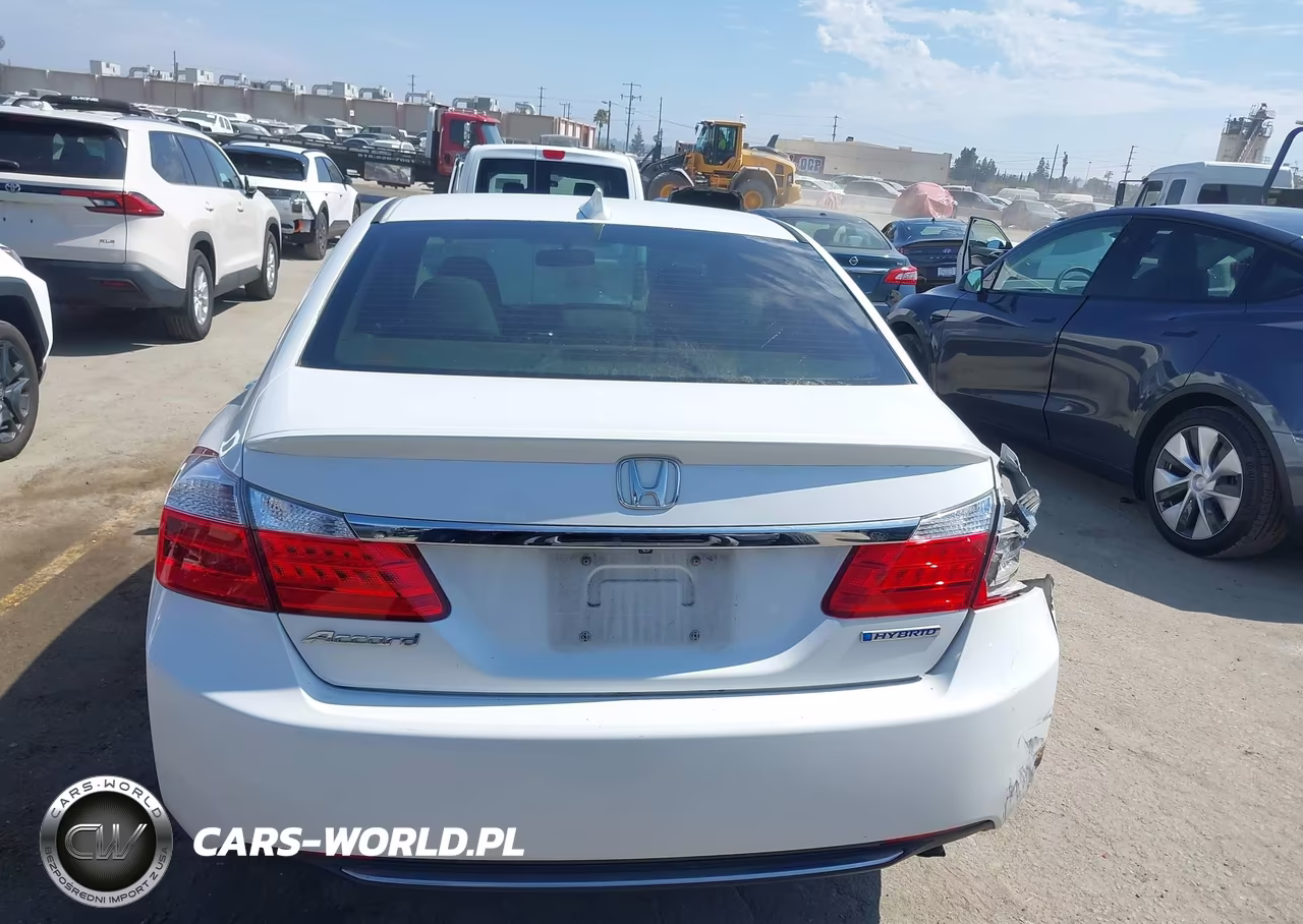 2015 Honda Accord Hybrid VIN:1HGCR6F34FA008520 - 16