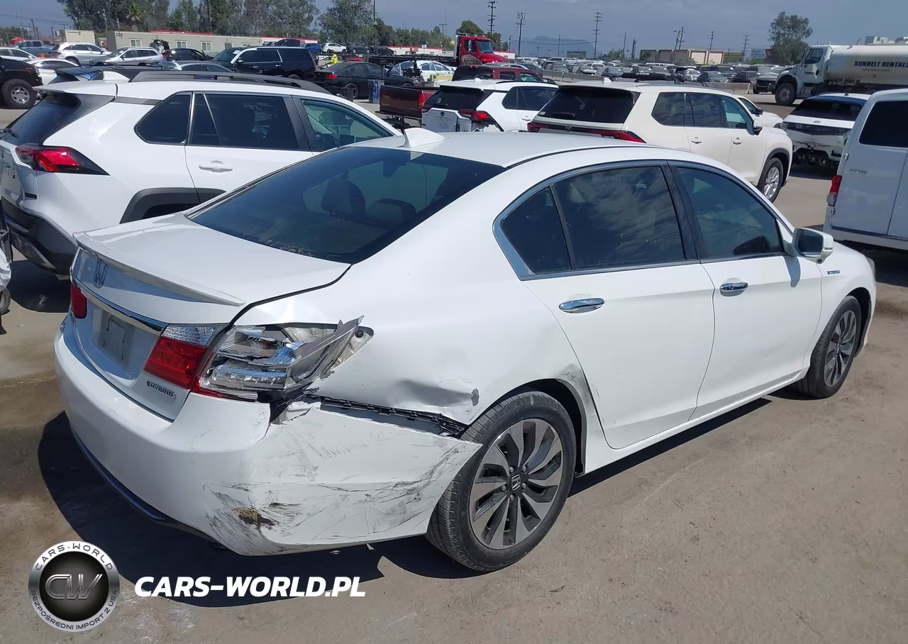 2015 Honda Accord Hybrid VIN:1HGCR6F34FA008520 - 4