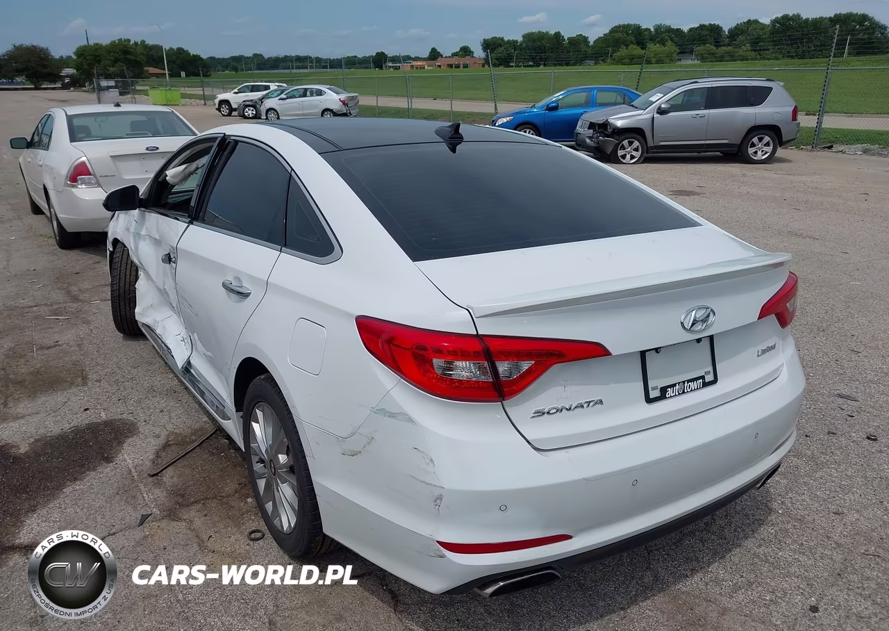 2015 Hyundai Sonata Limited VIN:5NPE34AF2FH016526 - 3