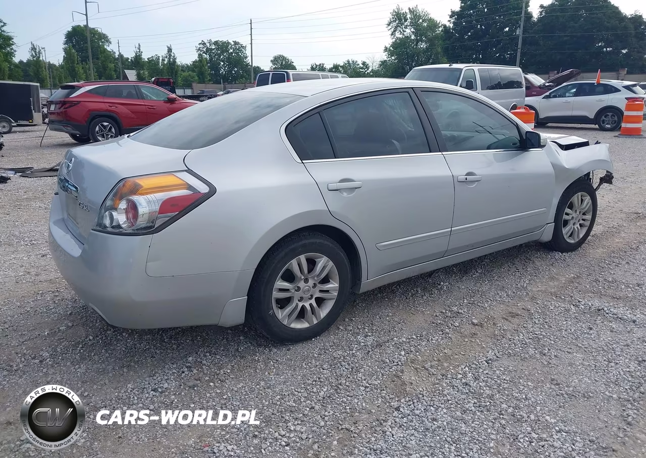 2011 Nissan Altima 2.5 S VIN:1N4AL2AP3BN499097 - 4