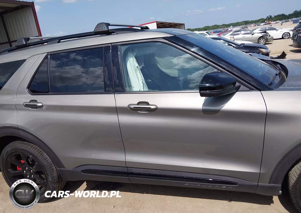 2020 Ford Explorer St VIN:1FM5K8GC8LGC31556 - 13