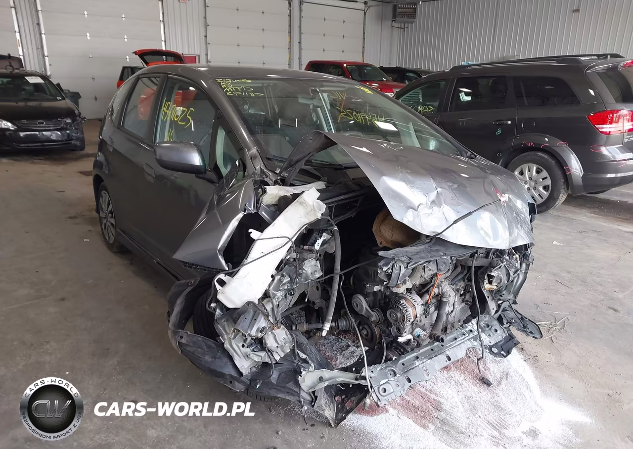 2013 Honda Fit Sport VIN:JHMGE8H59DC077886 - 6