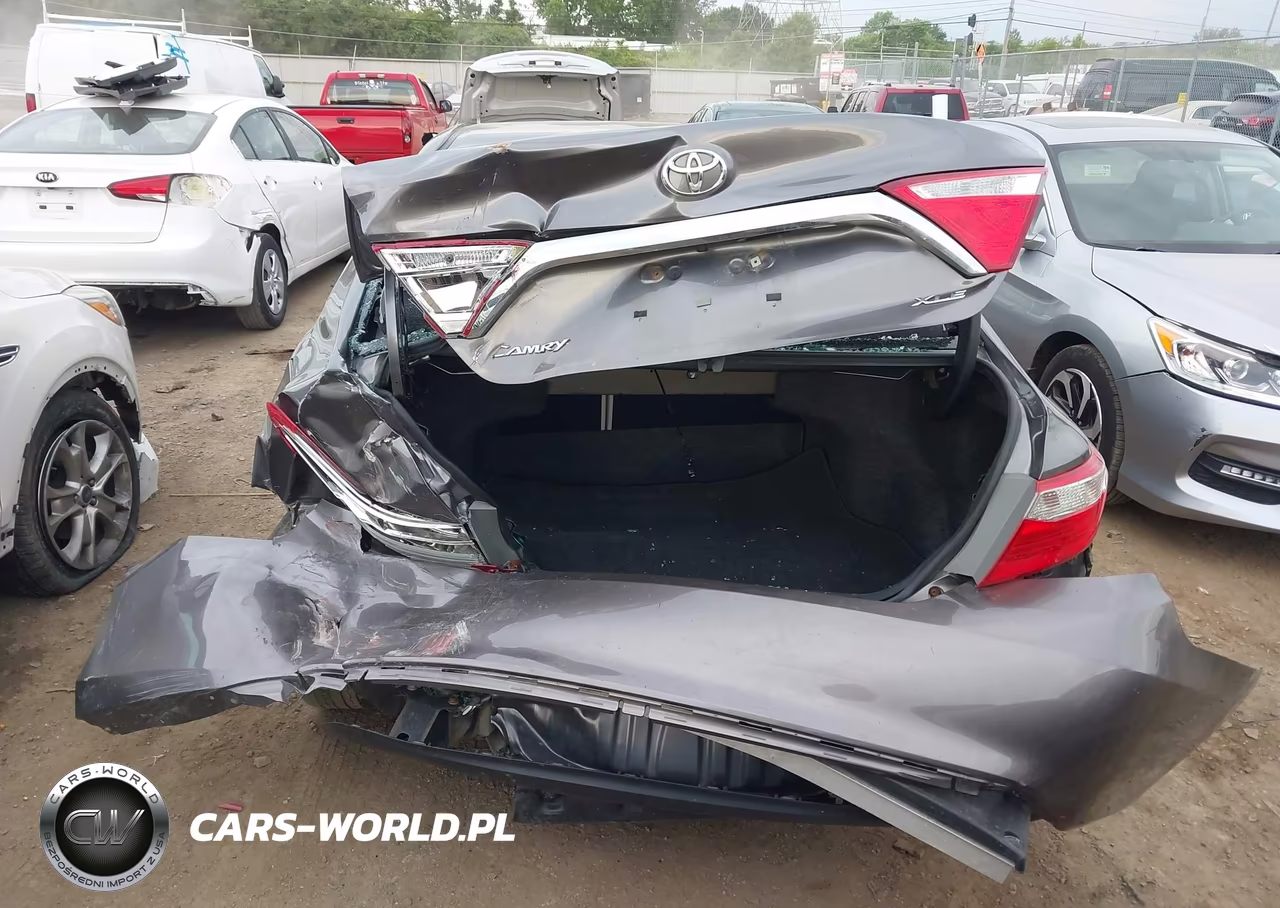 2016 Toyota Camry Xle VIN:4T1BF1FK8GU516031 - 16