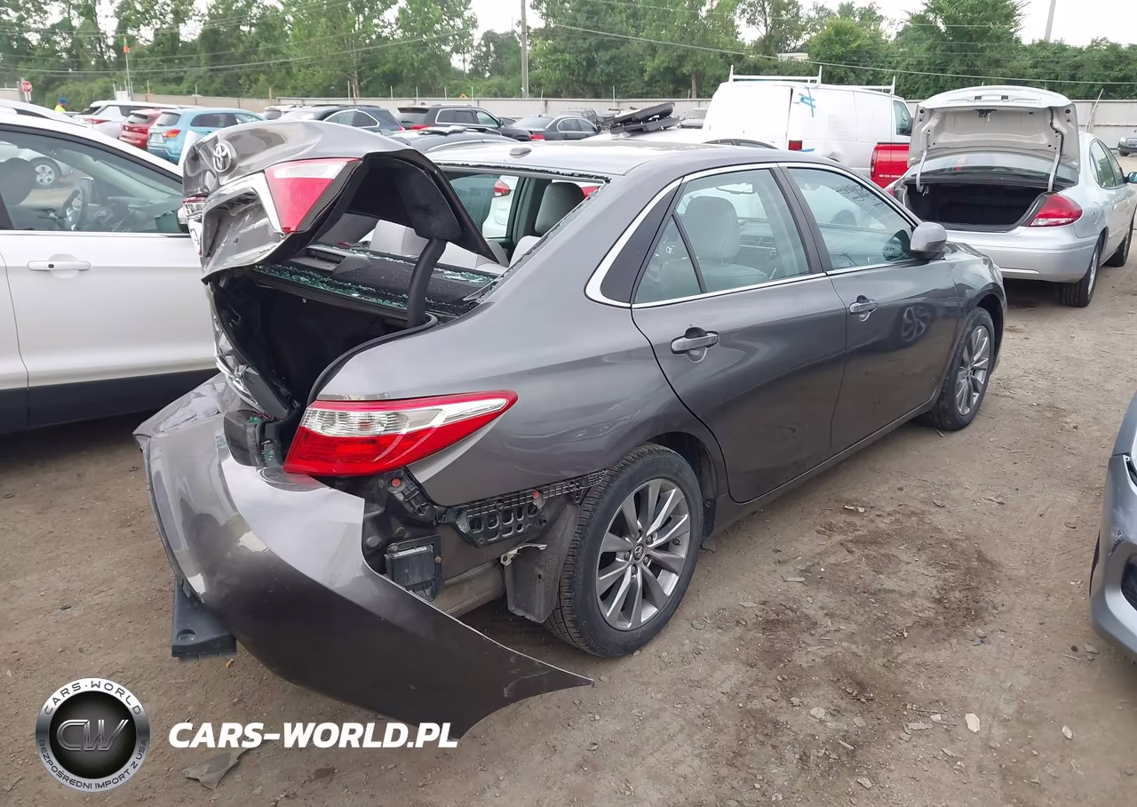 2016 Toyota Camry Xle VIN:4T1BF1FK8GU516031 - 4