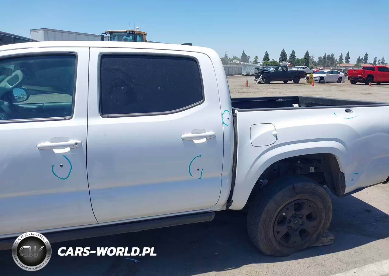 2022 Toyota Tacoma Sr V6 VIN:3TMCZ5AN5NM472368 - 17