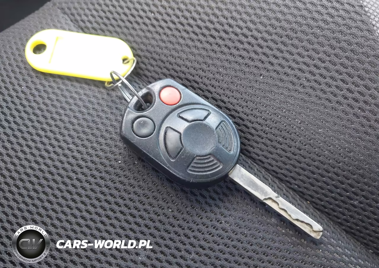 2012 Ford Focus S VIN:1FAHP3E25CL182717 - 11