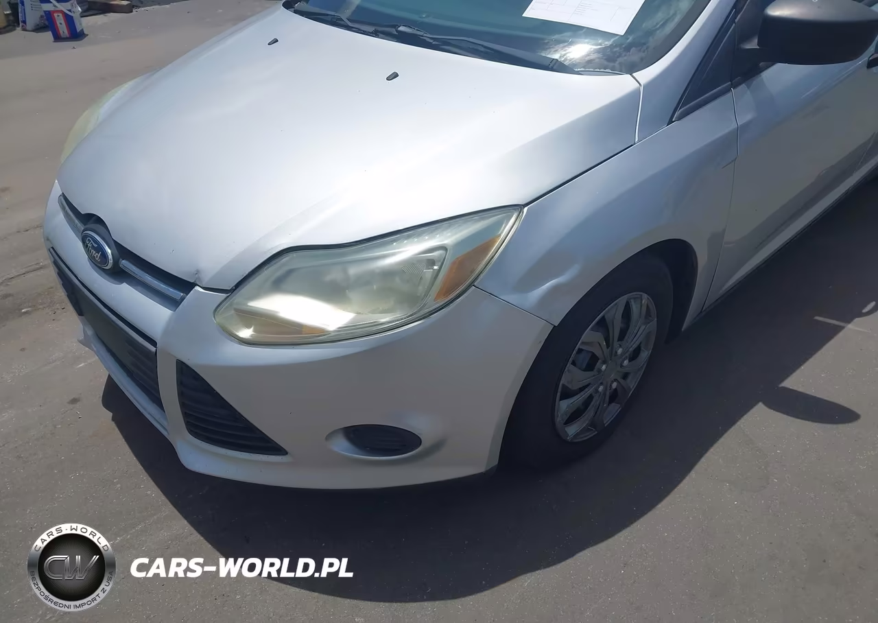 2012 Ford Focus S VIN:1FAHP3E25CL182717 - 6