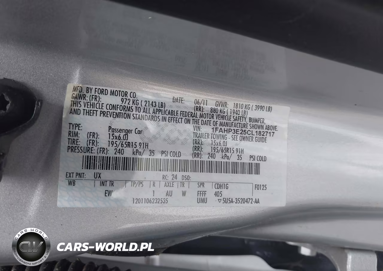 2012 Ford Focus S VIN:1FAHP3E25CL182717 - 9